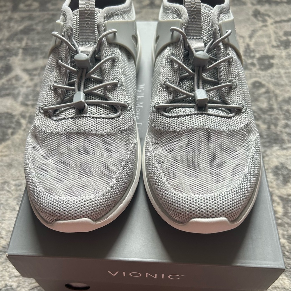 Vionic Amalia Gray Mesh Sneakers Size 6.5. NWT